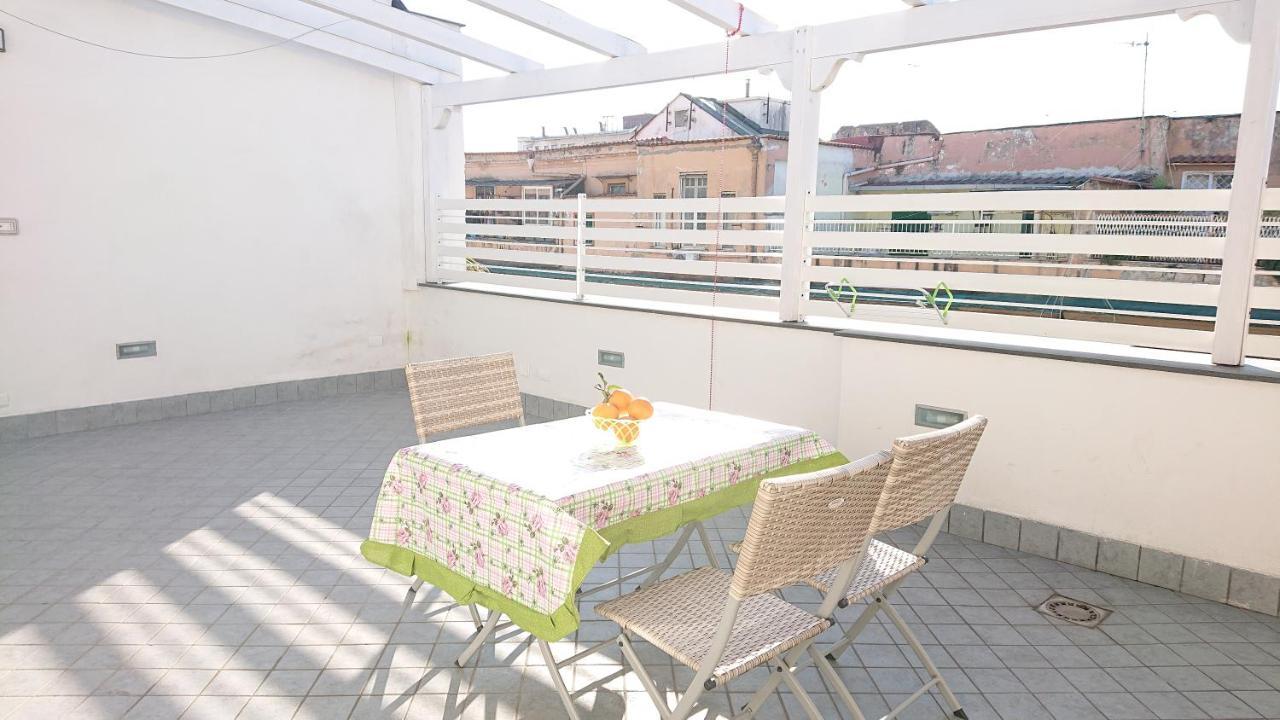 Sky-Terrace In Central Station, 3 Bedrooms Nápoles Exterior foto